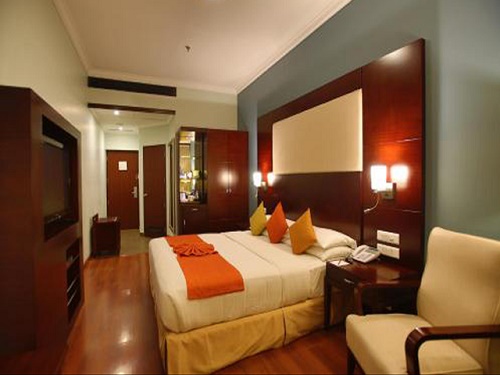Double Bed Room at Venture Park 3 Star Hotel In Chennai